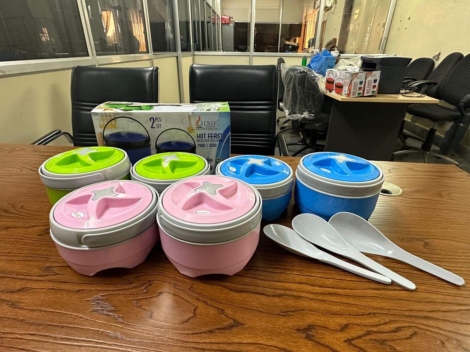 HOT FEAST 1500 CARRY HANDLE CASEROLE  - 615 ml